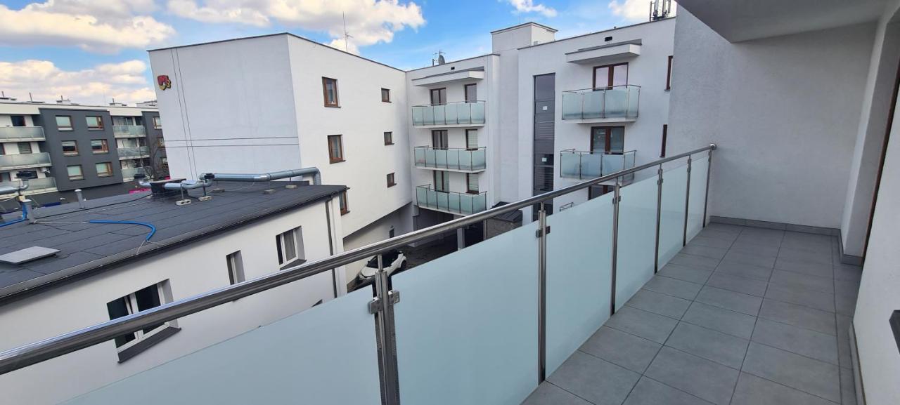 61 - Apartamenty Siedlce - Nowy Apartament W Centrum Przy Ul 3 Maja 51A Exterior photo